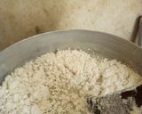A picture of step 5 of Tuwon flour me turare da miyan wake.