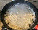 Hình bước làm 2 của món Canh Chua Tôm Măng Trúc