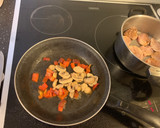 Foto del paso 3 de la receta: Solomillo de cerdo en salsa