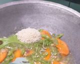 Foto langkah ke 4 dari resep Tumis buncis wortel.