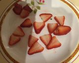 Foto del paso 2 de la receta: Desayuno en frasco light saludable: Frutillas, yogur y avena