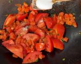 A picture of step 4 of Tomato and Egg Stir-Fry Recipe (西红柿炒鸡蛋）.