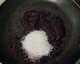 A picture of step 1 of Mulberry Ice cream with fresh cream.