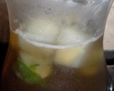 Foto del paso 3 de la receta: Té frío de durazno con cubitos saborizados