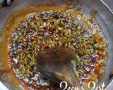 A picture of step 3 of Pumpkin Seeds Brittle/Chikki.