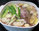 A picture of step 2 of Clear Stewed Beef Noodle Soup.