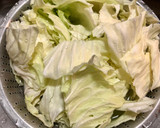 舞菇炒高麗菜 / 簡單家常菜的食譜步驟2照片