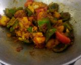 આલુ કેપ્સીકમ નું શાક (Aloo Capsicum Shak Recipe In Gujarati) રેસીપી સ્ટેપ6ફોટો