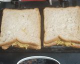 A picture of step 3 of Maggi sandwich.