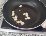 Foto del paso 2 de la receta: Espaguetis con gambas y almejas, también para celíacos