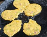 A picture of step 5 of Besan Chilla Curry.