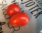 Une image de l'étape 3 de Salade de feuille de chêne aux tomates, jambon blanc et roquefort (sauce épicée à la ciboulette).