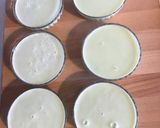Une image de l'étape 5 de Crèmes pistache vanille et raisins de corinthe.