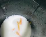 A picture of step 2 of Peach shake.