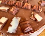 A picture of step 4 of Cheesecake with Kinder Bueno!!!! 🍫🍫🍫.
