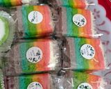 Foto langkah ke 6 dari resep Rainbow Cake Potong.