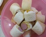 Foto langkah ke 5 dari resep Roti Gulung Sosis.