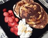 Foto del paso 9 de la receta Tortitas americanas con Nata, Fresas y Sirope de Arce