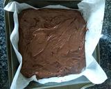 A picture of step 9 of Lindt cheesecake brownies.
