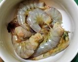 Foto langkah ke 1 dari resep Udang Saus Asam Manis.