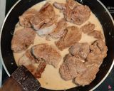 Une image de l'étape 8 de Filet mignon sur lit de courgettes et champignons avec tagliatelles et sauce fromagère.