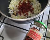 Foto del paso 5 de la receta: Arroz con pollo desmenuzado (plato principal)