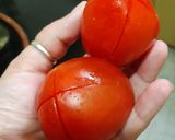 A picture of step 1 of Tomato onion shorba.