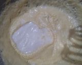 Foto langkah ke 3 dari resep Lemon Cream Cheese Muffins.