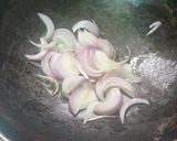 A picture of step 3 of Restaurant style Dal Makhni.