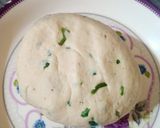 A picture of step 2 of Roghni paratha.