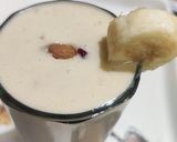 A picture of step 4 of Banana Smoothie.