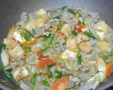 Foto langkah ke 5 dari resep Oseng ampela tahu pedas.