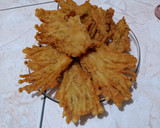 Foto langkah ke 2 dari resep Jamur Enoki Krispi.