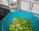 Foto del paso 1 de la receta: Ajos tiernos al Martini blanco 😋👌