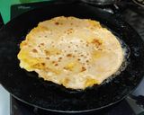 A picture of step 4 of Aloo Paratha.