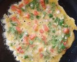 A picture of step 4 of Omelette sandwich.