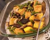 A picture of step 2 of Tofu and vegetables in soy-oyster sauce.