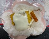 A picture of step 4 of Snow Dome Strawberry Mochi.