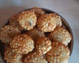 A picture of step 5 of Sabudana vada.