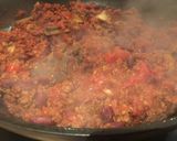 A picture of step 3 of Veggie chilli con carne.