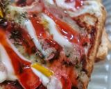 Gambar langkah 2 resipi Pizza Roti Sandwich.