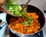 A picture of step 4 of Pav bhaji fondue.