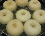 Foto langkah ke 3 dari resep Donat maizena.