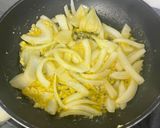 Foto langkah ke 4 dari resep Ayam Goreng Saus Mentega.