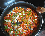 Foto del paso 1 de la receta: Fideos con jamoncitos de pollo y verduras