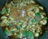 Foto langkah ke 3 dari resep Tumis terong bulat.