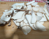Foto del paso 1 de la receta: Jamoncitos al ajillo con boletus