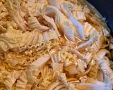 Foto del paso 2 de la receta: Sopa de col, gyozas y bolitas de cerdo