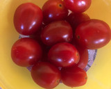 Foto del paso 2 de la receta: Ensalada fresca, con lechuga, pepinos y tomate cherry !!