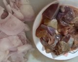 A picture of step 1 of Kaleji pepsa curry.